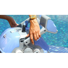 Robot de piscine Dolphin M400
