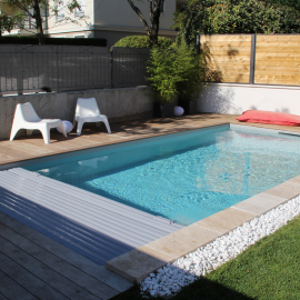 Couverture automatique immergée APF Pool Diving moteur coffre sec